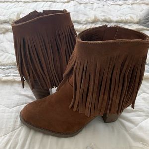 suede fringe booties!